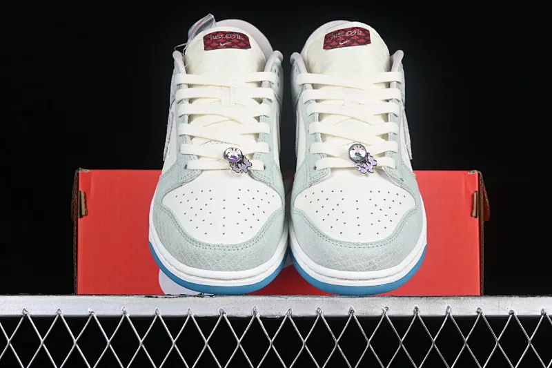 All Categories Nk SB Dunk Series Nk SB Dunk Low Low-top sneakers Z version Nk Dunk Low 2024 Year of the Dragon customized SB low-top casual sneakers FZ5065-111